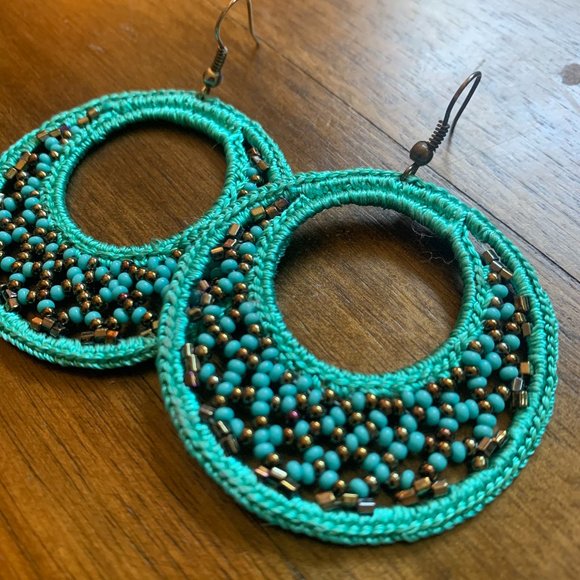 Beaded Jewelry Earrings & Bracelet - Picture 2 of 8